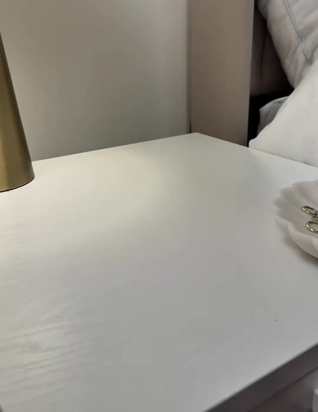SunriseLamp™ – Lampka Nocna z Budzikiem Słońca i Głośnikiem Bluetooth